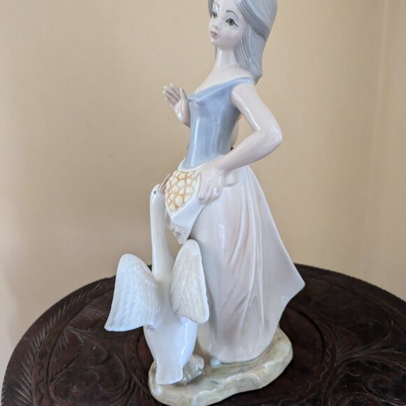 Tengra Valencia Spain Porcelain - Picture 4 of 5